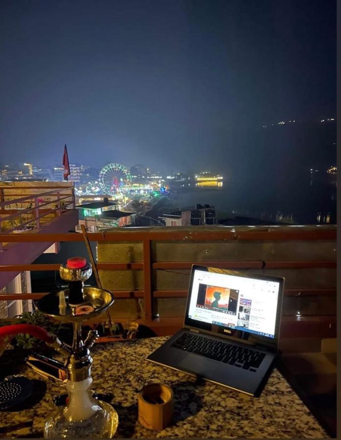 Hotel October Inn 포카라 외부 사진